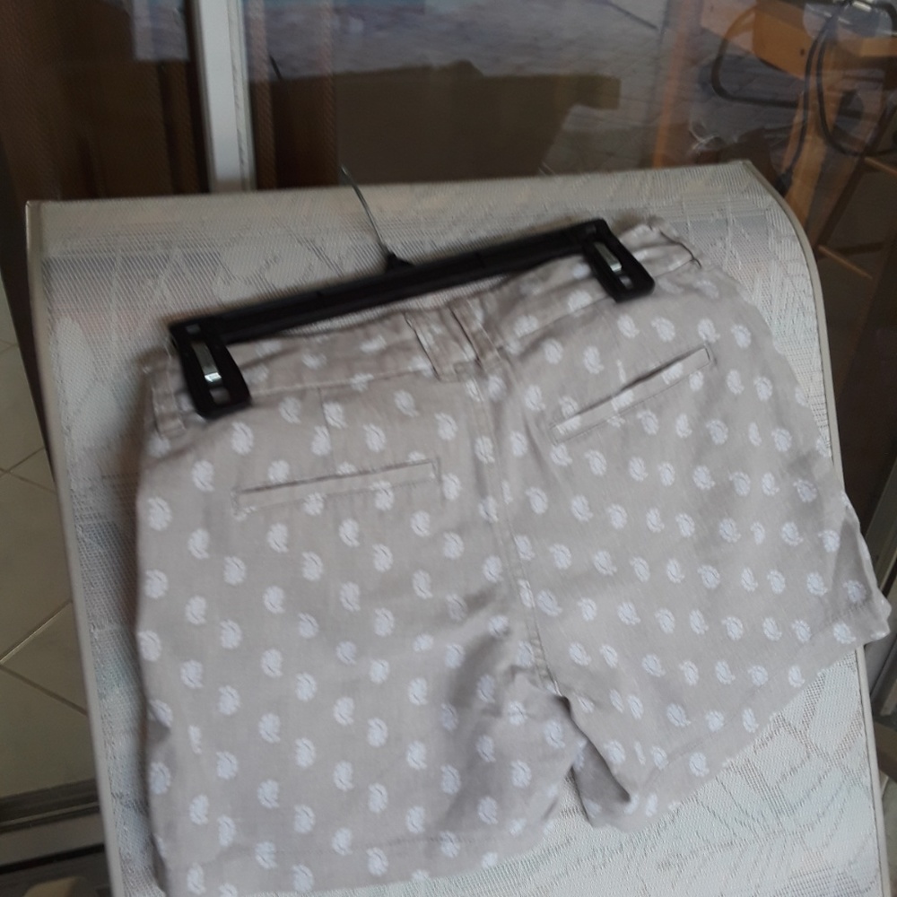 Shorts - Picture 2 of 8